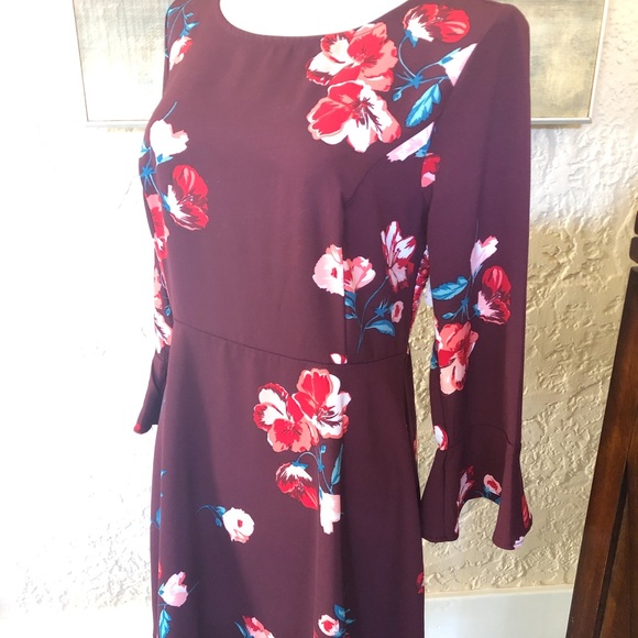 Burgundy floral Old Navy dress - Picture 3 of 5
